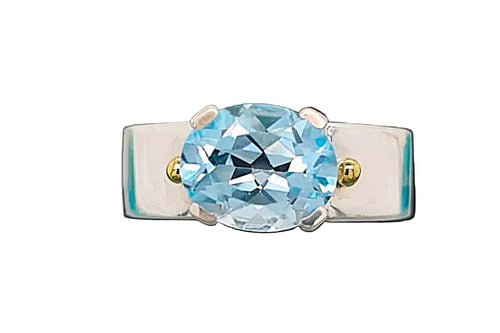 Bold shape. Cool blue glow 💙 A high quality cut blue topaz set in sterling silver with a strong claw setting, wide band and a subtle gold